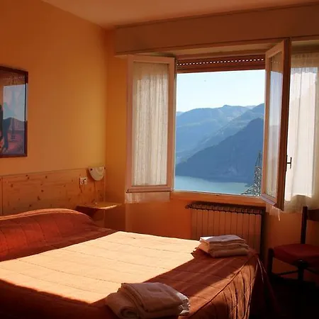Hotel Poggio D'oro Riva di Solto